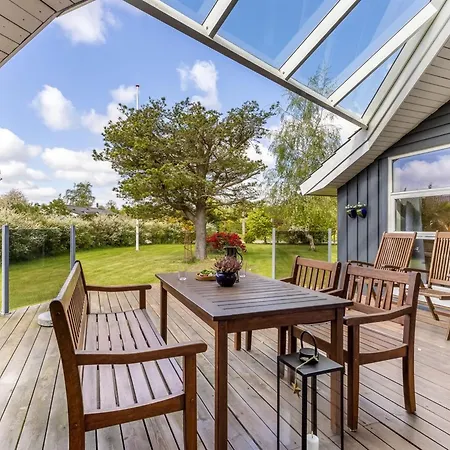 Winona - 250m From The Sea By Interhome * Fakse Ladeplads